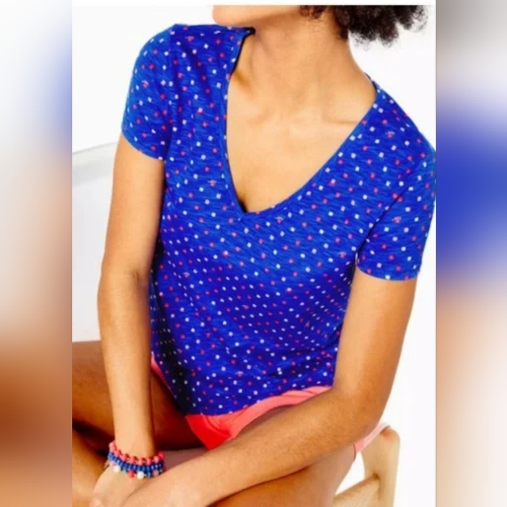 Lilly Pulitzer Women's Blue Short Sleeve V-Neck T-Shirt with Polka Dot Pattern